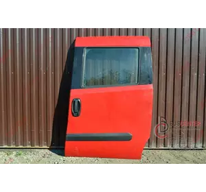 Дверь боковая сдвижная левая под стекло Fiat Doblo