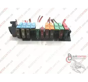 Блок предохранителей Renault Master 7703497426 Блок предохранителей Renault Master 7703497426