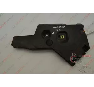 Направляющая переднего бампера левая (кронштейн крепления) Renault Master 8200409286 Направляющая переднего бампера левая (кронштейн крепления) Renault Master 8200409286
