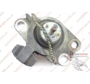 Подушка двигателя  правая Renault Kangoo 8200253037 Подушка двигателя  правая Renault Kangoo 8200253037