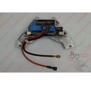 Регулятор вентилятора печки 4 выхода (реостат) Fiat Scudo 9790339680 9 140 010 334 Регулятор вентилятора печки 4 выхода (реостат) Fiat Scudo 9790339680 9 140 010 334
