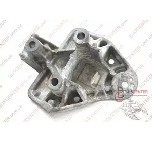 Кронштейн крепления двигателя (4x4) Renault Kangoo 8200068260 Кронштейн крепления двигателя (4x4) Renault Kangoo 8200068260