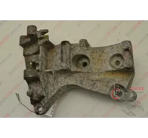 Кронштейн крепления гидроусилителя (ГУР) Renault Kangoo 8200051193 Кронштейн крепления гидроусилителя (ГУР) Renault Kangoo 8200051193