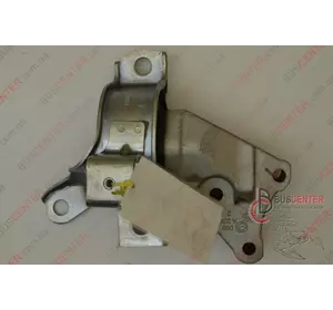 Подушка двигателя правая Fiat Doblo 51718928 Подушка двигателя правая Fiat Doblo 51718928