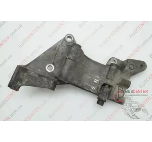 Кронштейн крепления генератора Renault Master 7701057933 Кронштейн крепления генератора Renault Master 7701057933