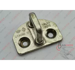 Скоба замка двери боковая правая/ левая (штифт, зацеп, фиксатор) Renault Master 8200219250 Скоба замка двери боковая правая/ левая (штифт, зацеп, фиксатор) Renault Master 8200219250