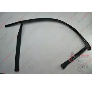 Уплотнитель стекла двери передней правой (купе) Renault Megane 803300009R 803306544R Уплотнитель стекла двери передней правой (купе) Renault Megane 803300009R 803306544R