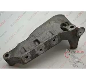 Кронштейн крепления двигателя правый Volkswagen Transporter 03L199207B Кронштейн крепления двигателя правый Volkswagen Transporter 03L199207B