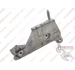 Кронштейн двигателя правый Hyundai Santa Fe 21670-27041 Кронштейн двигателя правый Hyundai Santa Fe 21670-27041