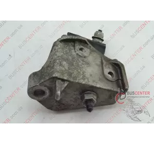 Кронштейн крепления корпуса подогрева двигателя Renault Master 8200778283 Кронштейн крепления корпуса подогрева двигателя Renault Master 8200778283