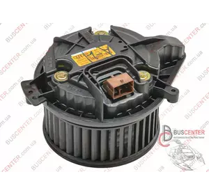 Моторчик печки Audi A4 8E1820021E Моторчик печки Audi A4 8E1820021E