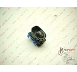 Кнопка стеклоподъемника (Выставное стекло сзади) Mercedes Vito A2038213158 Кнопка стеклоподъемника (Выставное стекло сзади) Mercedes Vito A2038213158