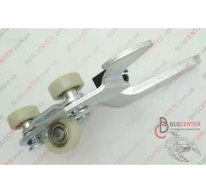 Ролик боковой правой сдвижной двери нижний с рычагом Fiat Ducato 1352331080 BSG 30-134-001 Ролик боковой правой сдвижной двери нижний с рычагом Fiat Ducato 1352331080 BSG 30-134-001