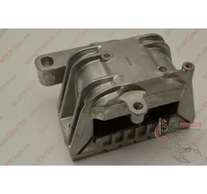 Подушка двигателя  правая Volkswagen Caddy 1K0 199 262 AE 04865 Подушка двигателя  правая Volkswagen Caddy 1K0 199 262 AE 04865
