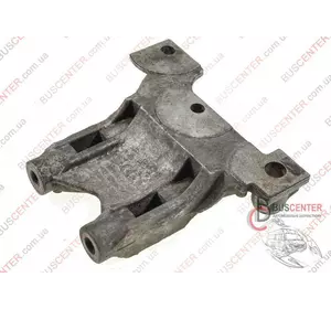 Кронштейн крепления двигателя Volkswagen Transporter 070199343A Кронштейн крепления двигателя Volkswagen Transporter 070199343A