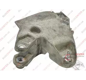 Кронштейн двигателя правый Renault Laguna 8200253316 Кронштейн двигателя правый Renault Laguna 8200253316