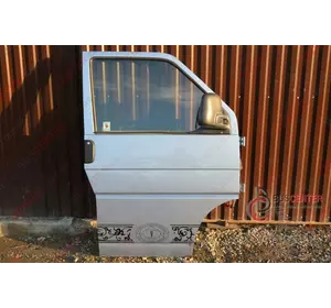 Дверь передняя правая с 1996 Volkswagen Transporter 7D0831056C 7D0831056C