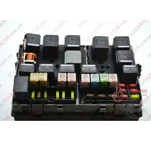 Блок предохранителей Ford Transit 6C1T14A481CC Блок предохранителей Ford Transit 6C1T14A481CC