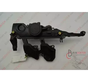 Крышка клапанная (маслоотделитель, сапун) Renault Trafic 8200673395 Крышка клапанная (маслоотделитель, сапун) Renault Trafic 8200673395