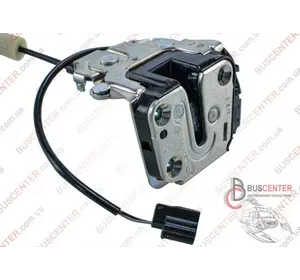 Замок боковой правой сдвижной двери Renault Master 825020011R Замок боковой правой сдвижной двери Renault Master 825020011R