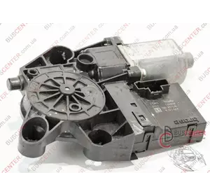 Моторчик стеклоподъемника передней правой двери Renault Megane 807300004R 0130822478 Моторчик стеклоподъемника передней правой двери Renault Megane 807300004R 0130822478