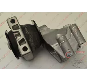 Подушка двигателя левая (крепление двигателя, кронштейн двигателя) Renault Mascott 5010460753 Подушка двигателя левая (крепление двигателя, кронштейн двигателя) Renault Mascott 5010460753