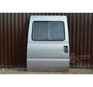 Дверь боковая сдвижная правая под стекло Fiat Scudo 9790383988 Дверь боковая сдвижная правая под стекло Fiat Scudo 9790383988