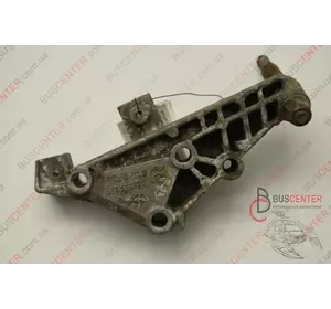 Кронштейн крепления КПП Renault Kangoo 7700415097 Кронштейн крепления КПП Renault Kangoo 7700415097