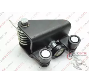 Ролик боковой правой сдвижной двери средний Renault Trafic 7700312372 ATT505 0057 Ролик боковой правой сдвижной двери средний Renault Trafic 7700312372 ATT505 0057
