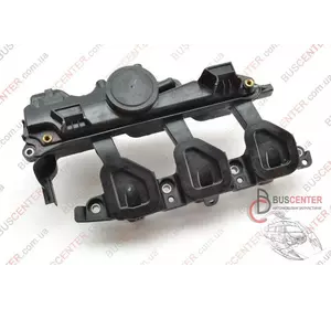 Крышка клапанная (сапун) Renault Trafic 8200836881 Крышка клапанная (сапун) Renault Trafic 8200836881