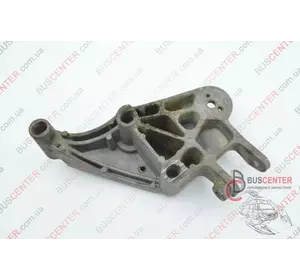 Кронштейн крепления двигателя верхний правый Renault Master 8200190553 Кронштейн крепления двигателя верхний правый Renault Master 8200190553