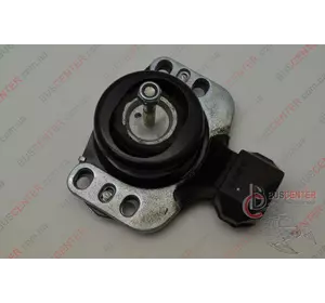 Подушка двигателя правая передняя Renault Master 8200022596 10869J Подушка двигателя правая передняя Renault Master 8200022596 10869J