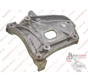Кронштейн компрессора кондиционера Nissan Navara 926140604R Кронштейн компрессора кондиционера Nissan Navara 926140604R