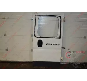 Дверь задняя правая низкая под стекло Fiat Ducato Дверь задняя правая низкая под стекло Fiat Ducato