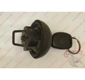 Крышка бензобака с ключом (крышка топливного бака) Renault Master 770083882 Крышка бензобака с ключом (крышка топливного бака) Renault Master 770083882