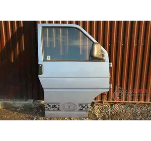 Дверь передняя правая с 1996 Volkswagen Transporter 7D0831056C Дверь передняя правая с 1996 Volkswagen Transporter 7D0831056C