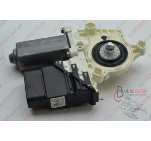 Моторчик стеклоподъемника задней правой двери Volkswagen Touran 1K0959704B Моторчик стеклоподъемника задней правой двери Volkswagen Touran 1K0959704B