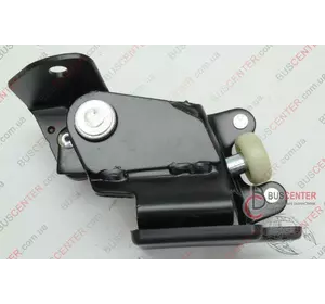 Ролик боковой правой сдвижной двери средний с рычагом Fiat Ducato 1344266080 BSG 70-975-004 Ролик боковой правой сдвижной двери средний с рычагом Fiat Ducato 1344266080 BSG 70-975-004