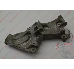 Кронштейн крепления генератора Renault Kangoo 8200365097 Кронштейн крепления генератора Renault Kangoo 8200365097