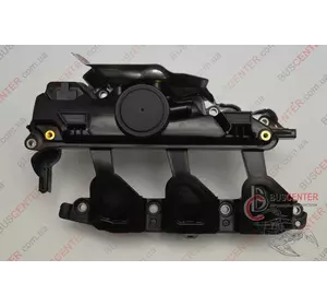 Крышка клапанная (сапун) Renault Trafic 8200836881 Крышка клапанная (сапун) Renault Trafic 8200836881