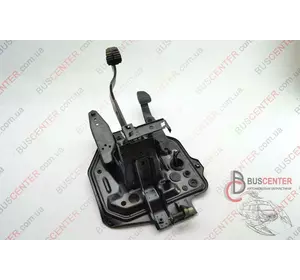Блок педалей Volkswagen Transporter 701721315B Блок педалей Volkswagen Transporter 701721315B