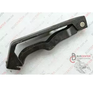 Фиксатор боковой правой сдвижной двери нижний Volkswagen Transporter 7H0 843 414 A 7H0843414A Фиксатор боковой правой сдвижной двери нижний Volkswagen Transporter 7H0 843 414 A 7H0843414A