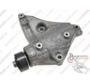 Кронштейн компрессора кондиционера Renault Clio 8200025937 Кронштейн компрессора кондиционера Renault Clio 8200025937