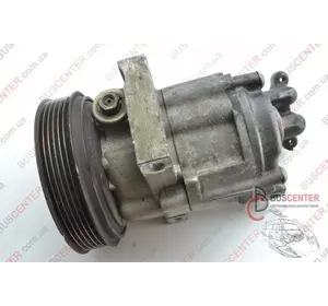 Компрессор кондиционера Renault Kangoo 926009154R Компрессор кондиционера Renault Kangoo 926009154R