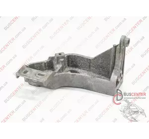Кронштейн крепления ТНВД Renault Laguna 8200055566 Кронштейн крепления ТНВД Renault Laguna 8200055566