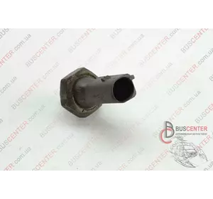 Датчик давления масла Volkswagen Caddy 038919081B Датчик давления масла Volkswagen Caddy 038919081B