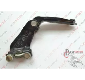 Ролик боковой левой сдвижной двери средний с рычагом Volkswagen Caddy 2K0843335A Ролик боковой левой сдвижной двери средний с рычагом Volkswagen Caddy 2K0843335A