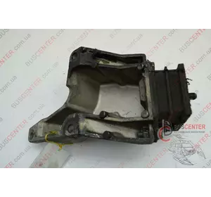 Кронштейн двигателя левый Renault Trafic 7700310040 Кронштейн двигателя левый Renault Trafic 7700310040