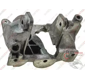 Кронштейн двигателя передний Volkswagen Transporter 070199343B Кронштейн двигателя передний Volkswagen Transporter 070199343B