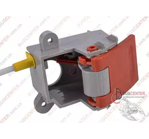 Ручка двери внутренняя правая красная с тросом Mercedes Sprinter A9017200166 RW 72005-1 Ручка двери внутренняя правая красная с тросом Mercedes Sprinter A9017200166 RW 72005-1